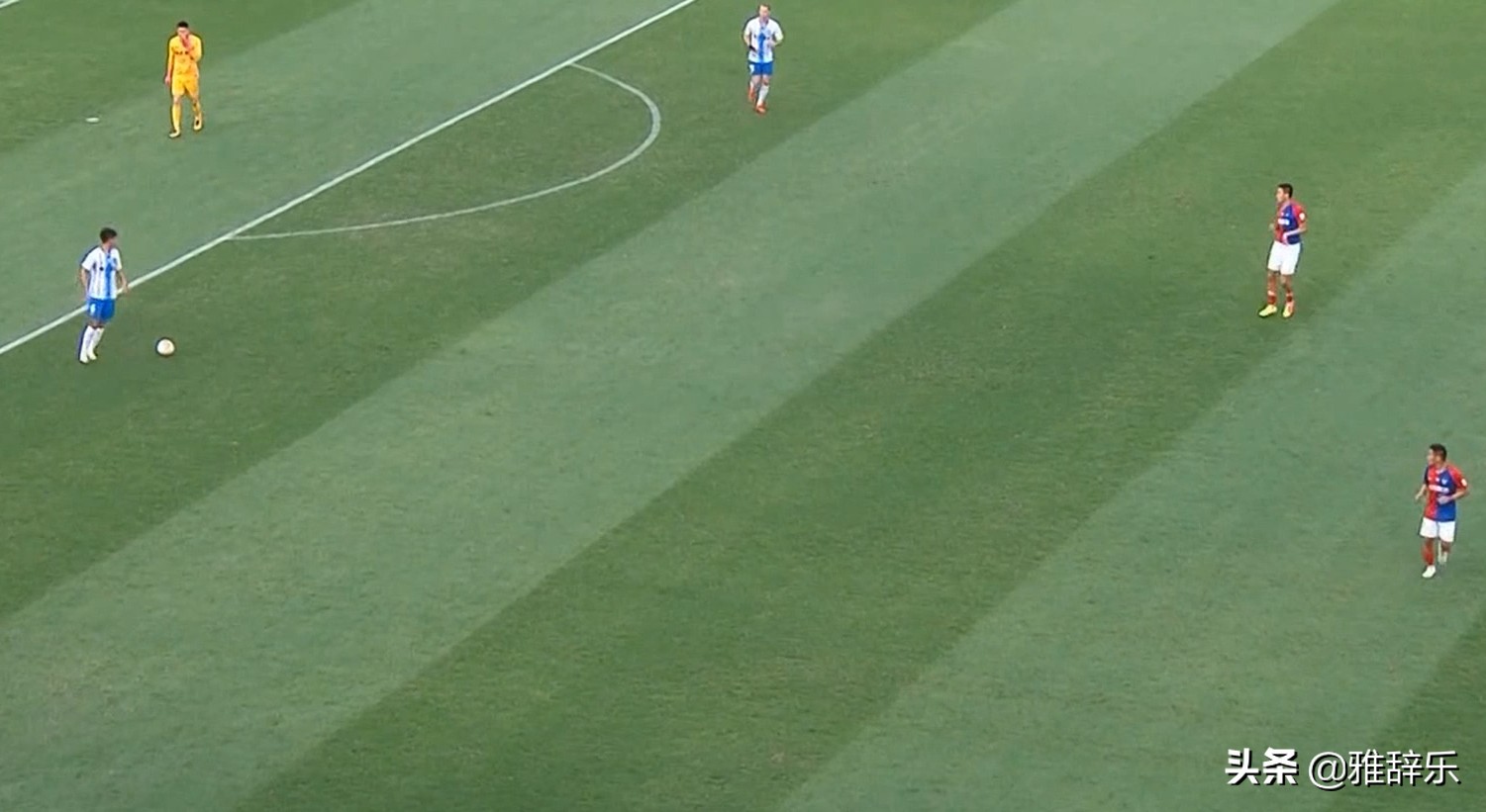 足球比赛场地上需要哪些东西,世界杯足球场地标准尺寸