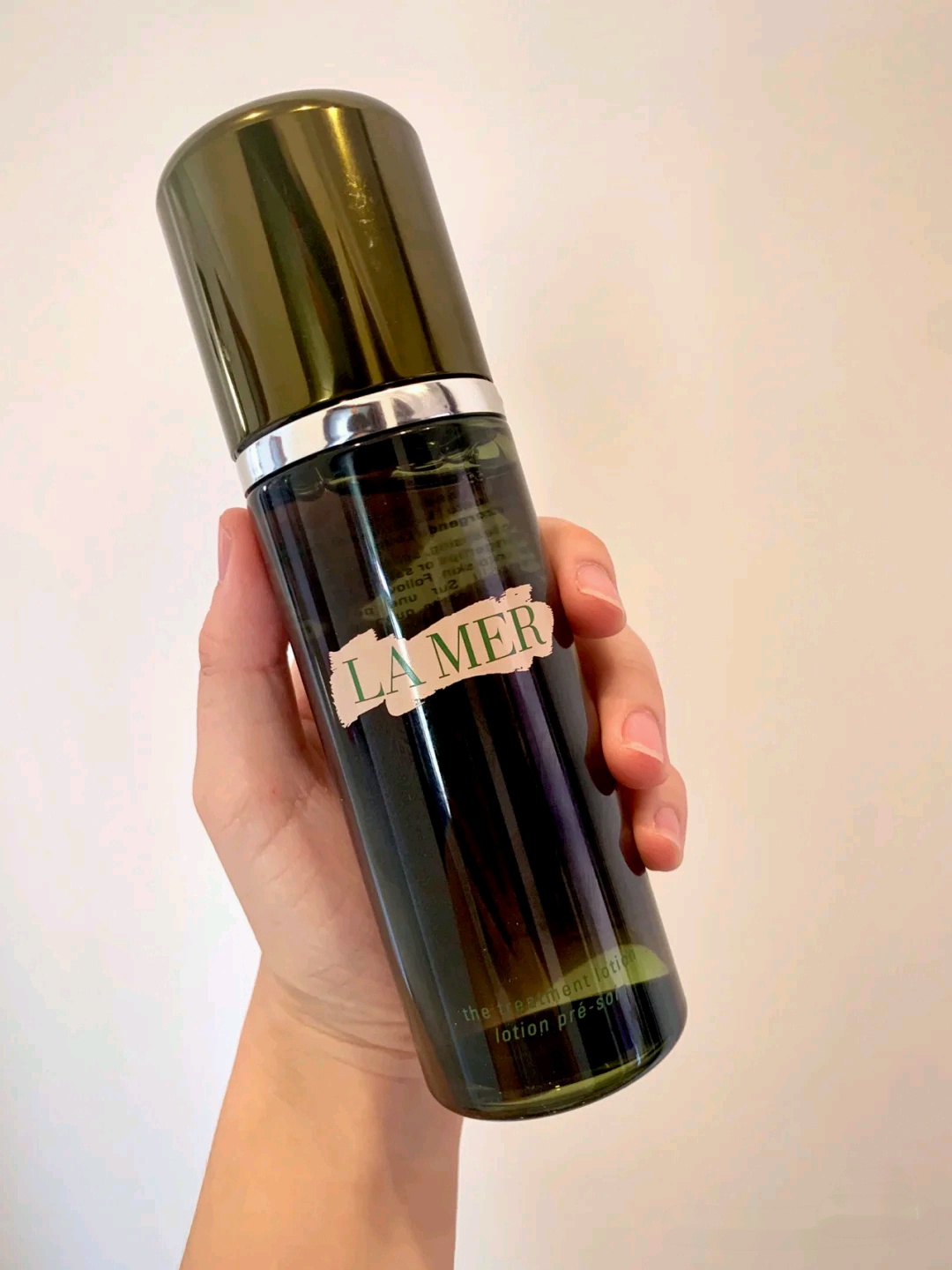 赫莲娜和海蓝之谜是一个品牌吗,赫莲娜和海蓝之谜哪个知名度高