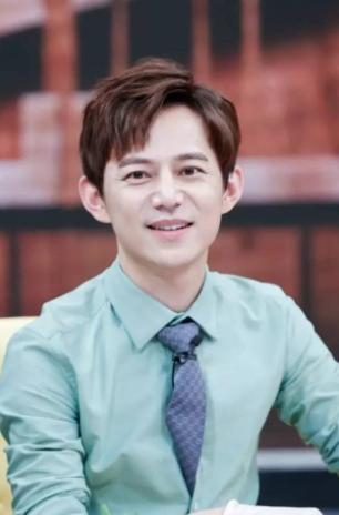 历年谢娜何炅跨年拥抱视频,何炅谢娜跨年互动