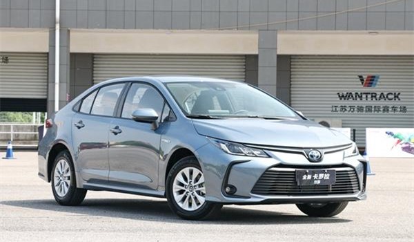 雷凌和卡罗拉哪个性价比高些家用,雷凌和卡罗拉迈腾和帕萨特