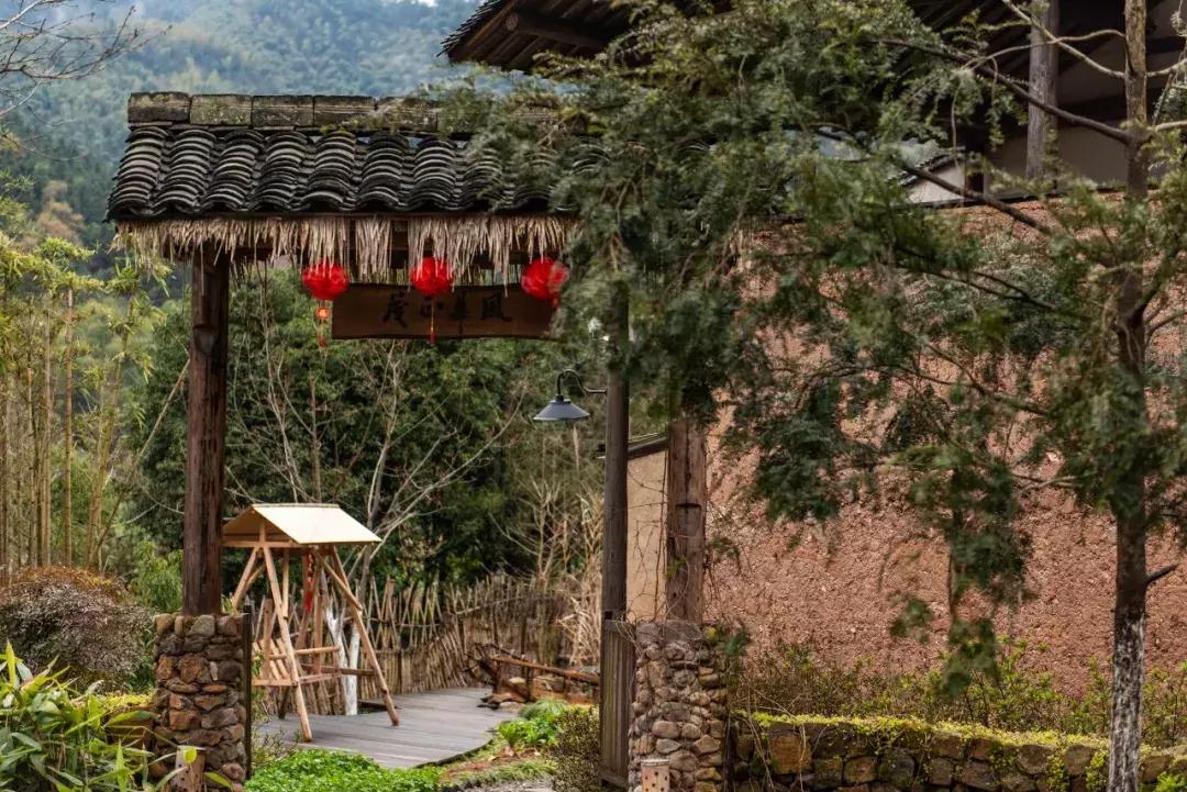 藏在山间民宿,藏在山里小民宿