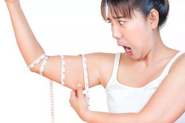 如何使手臂上没有赘肉,手臂赘肉最佳治疗方法