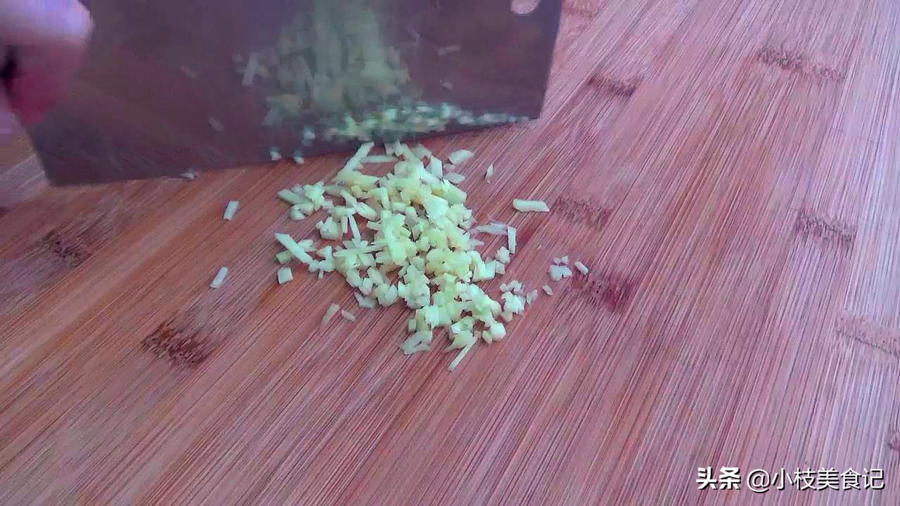 这样做的草鱼鲜嫩又入味还没腥味,草鱼这样吃才过瘾教你秘制做法