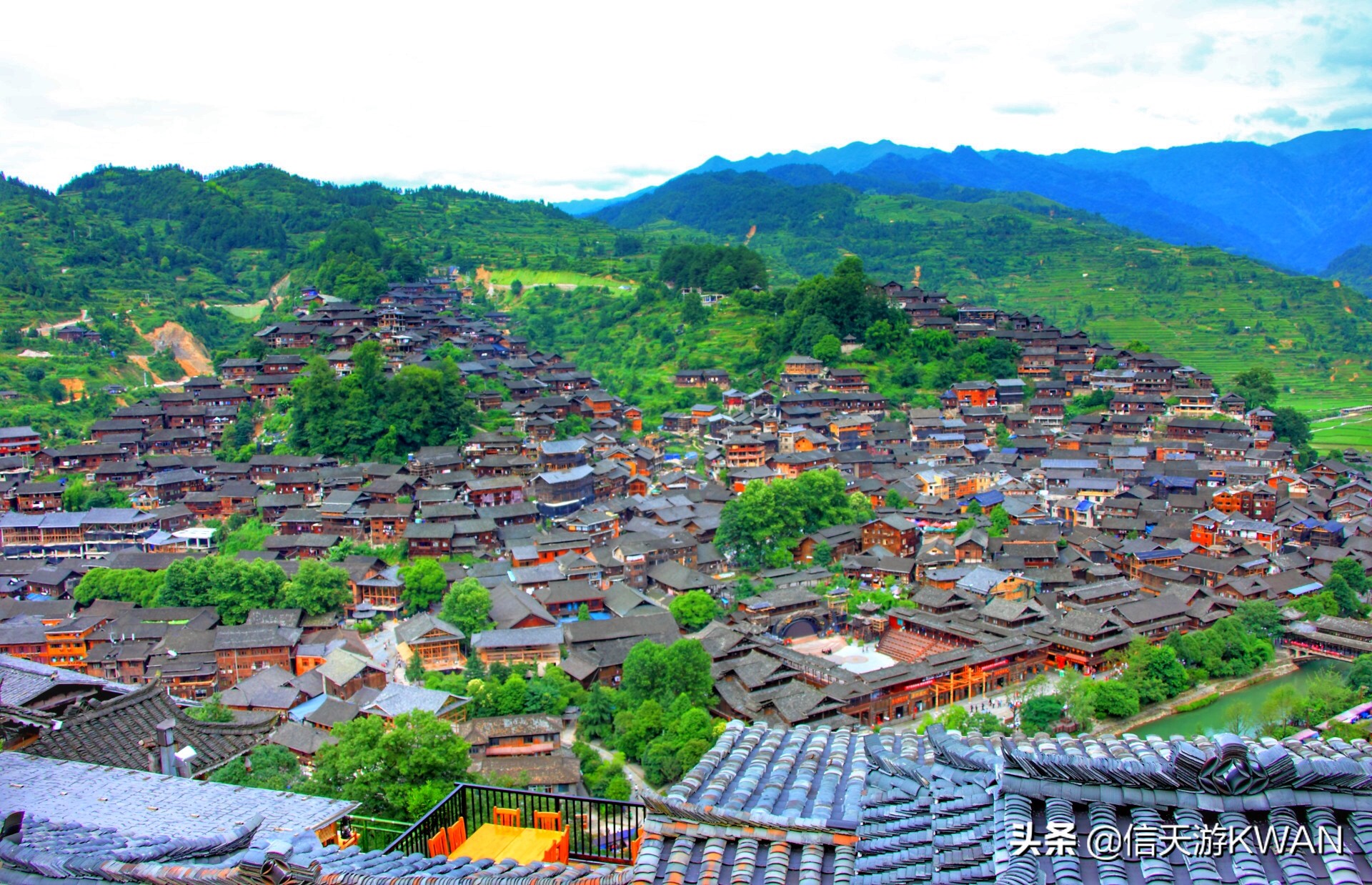 余秋雨关于西江千户苗寨的名句,西江千户苗寨以美丽回答一切