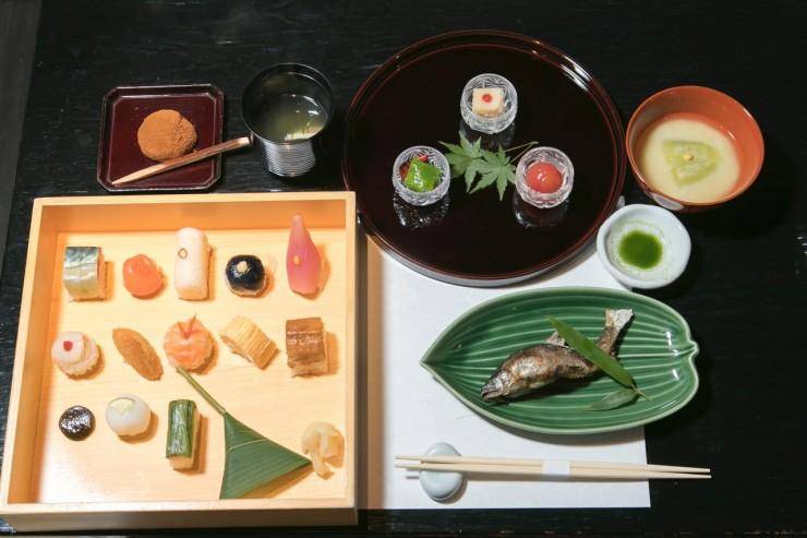 飞到一个国家短期停留是什么签证,持旅行签证到中国一般时长多久