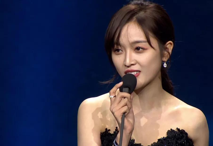 张雨绮装杨幂视频,张雨绮杨幂脸部高清特写