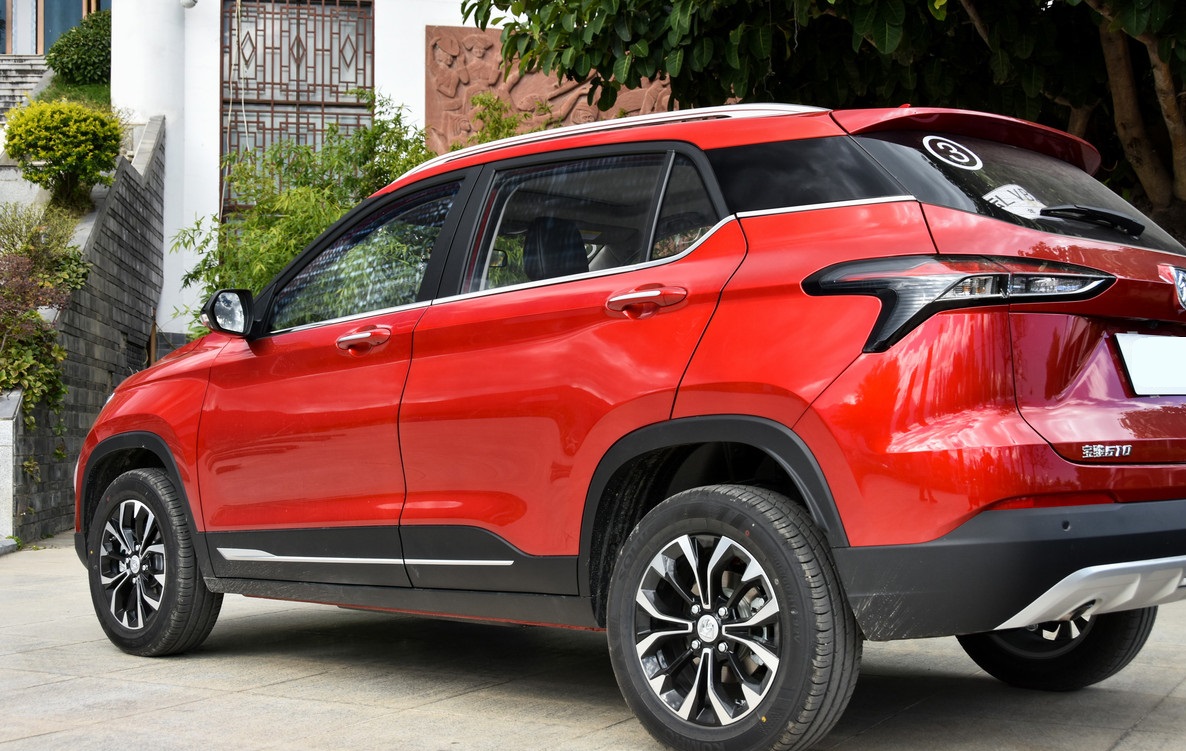 这款小型suv才是实用主义信赖首选,13万元预算买这款suv很靠谱