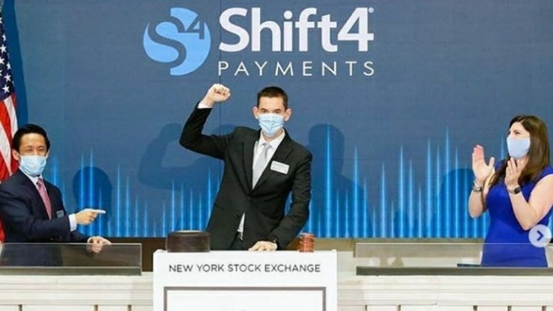 高中辍学白手起家,辍学打工成为亿万富翁