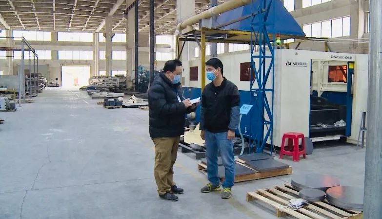 冬夜漫长而艰辛,冬夜漫长而寒冷