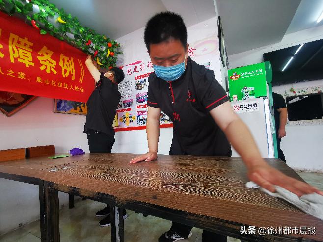 为了3个助残项目能复工运营，徐州这对残疾夫妇自掏腰包10多万元