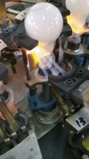 看看这几个工厂机械的动图，看着好像还挺有意思的啊