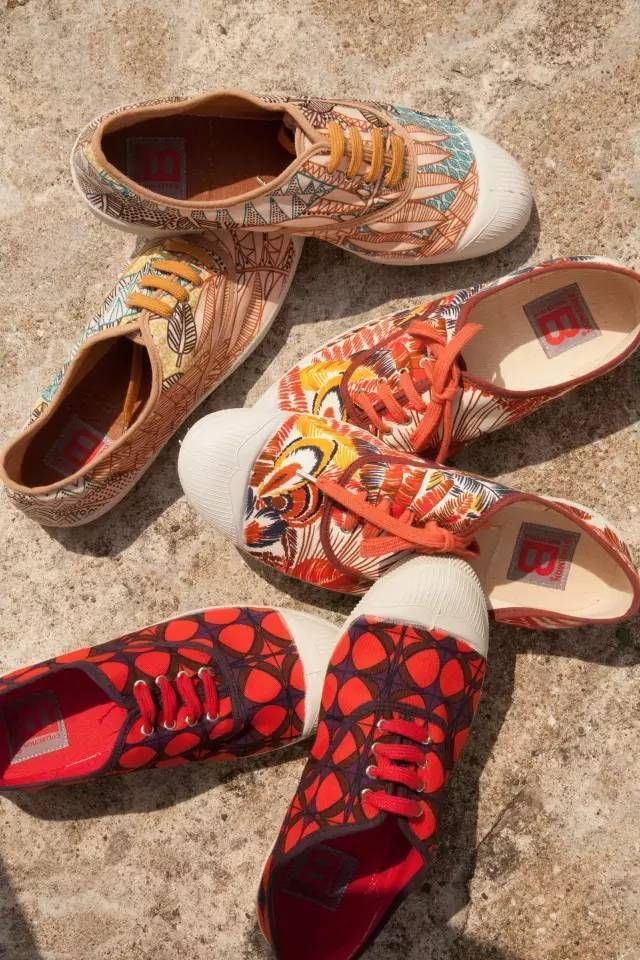 匡威帆布鞋和vans哪个好,匡威鞋和vans哪个更舒服