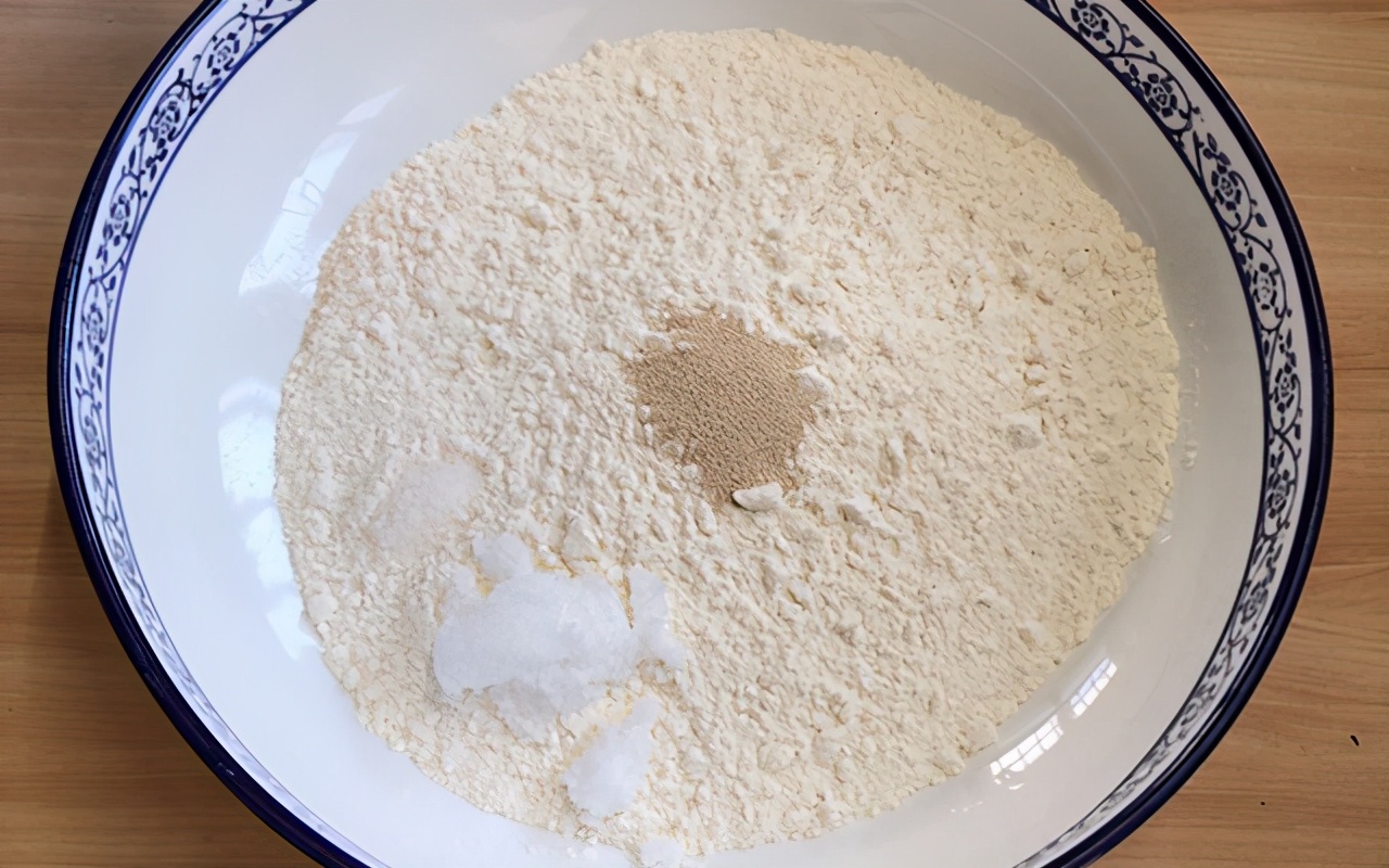 面包花型做法简单,学做南瓜花儿面包