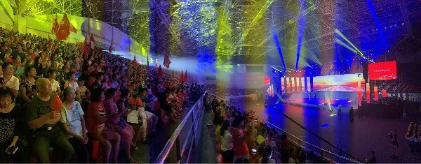 高燃万人合唱我和我的祖国,一首催泪的歌我和我的祖国