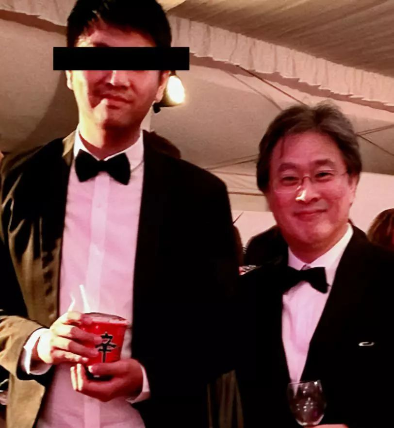 “我，4000万院线电影总导演，入围戛纳，如今在卖火锅底料！”