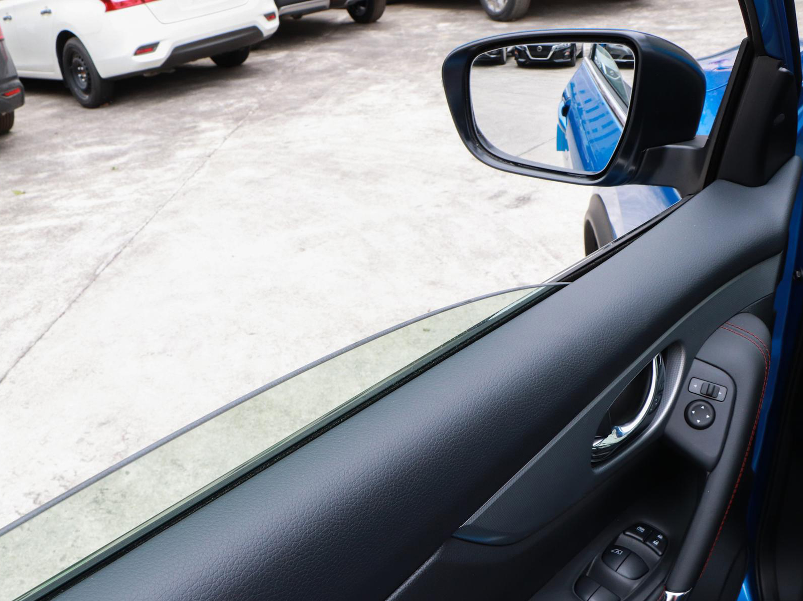 逍客三个车窗无法升降,逍客后车窗偶尔不能升降