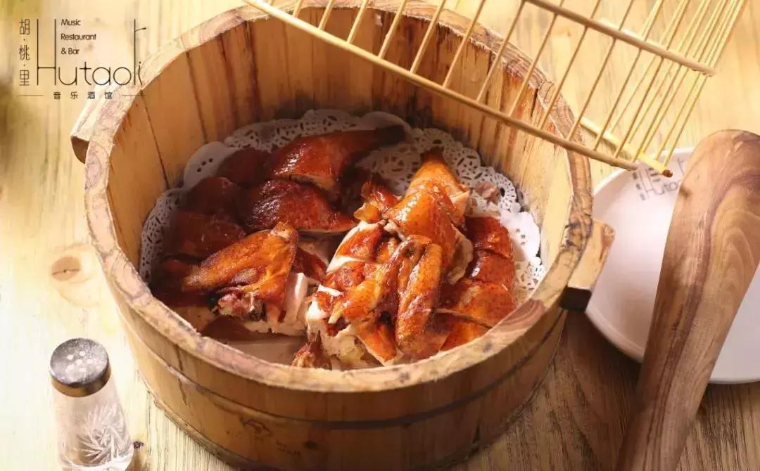 又想骗我去拍照！博大4楼空降网红美食街等你吃！