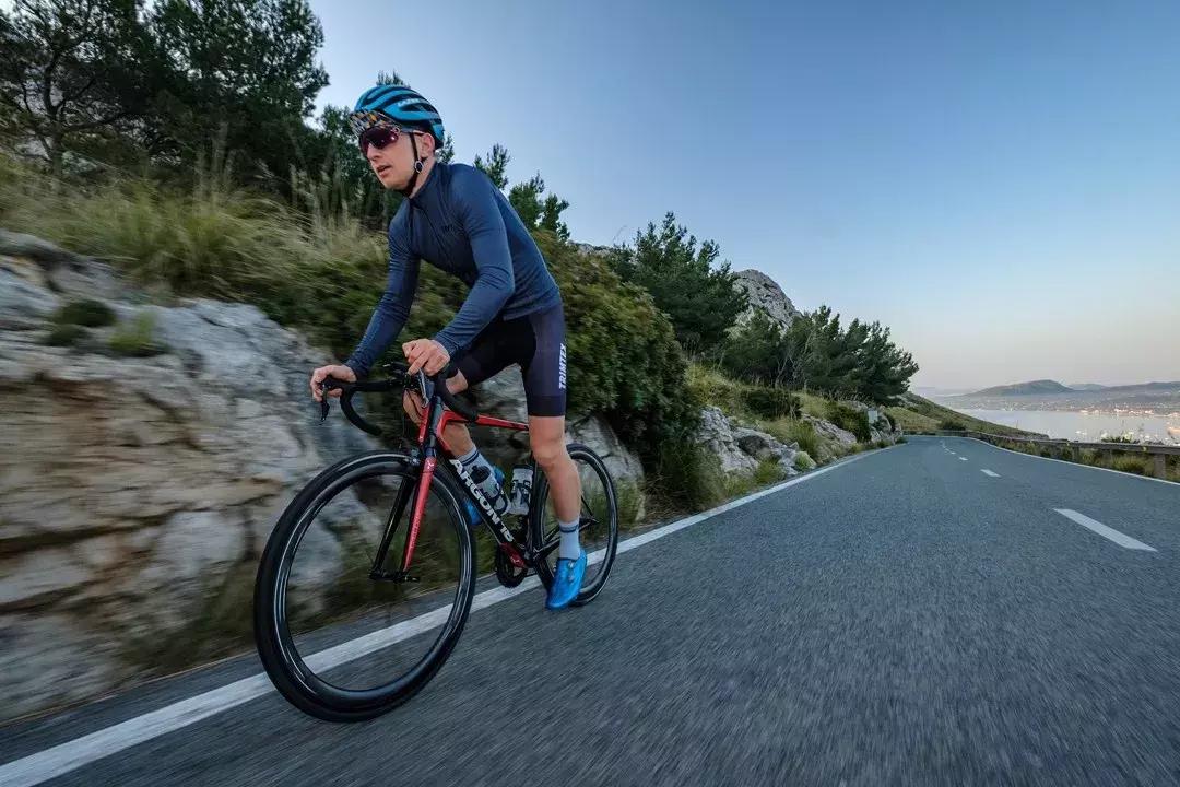 无与伦比性价比说说2W不到你能买到的高端碳纤整车