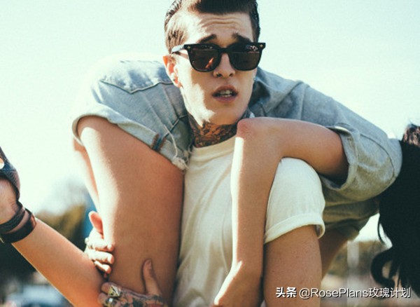 送花情话最暖心撩人写给女朋友,情话给女朋友100字