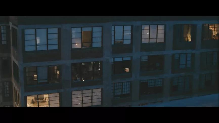 全片高能反转,性感美女化身“*窥偷**狂”