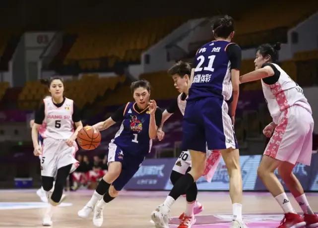 天山神鹿新疆女篮热苏拉照片,新疆天山女篮今天的最新的消息