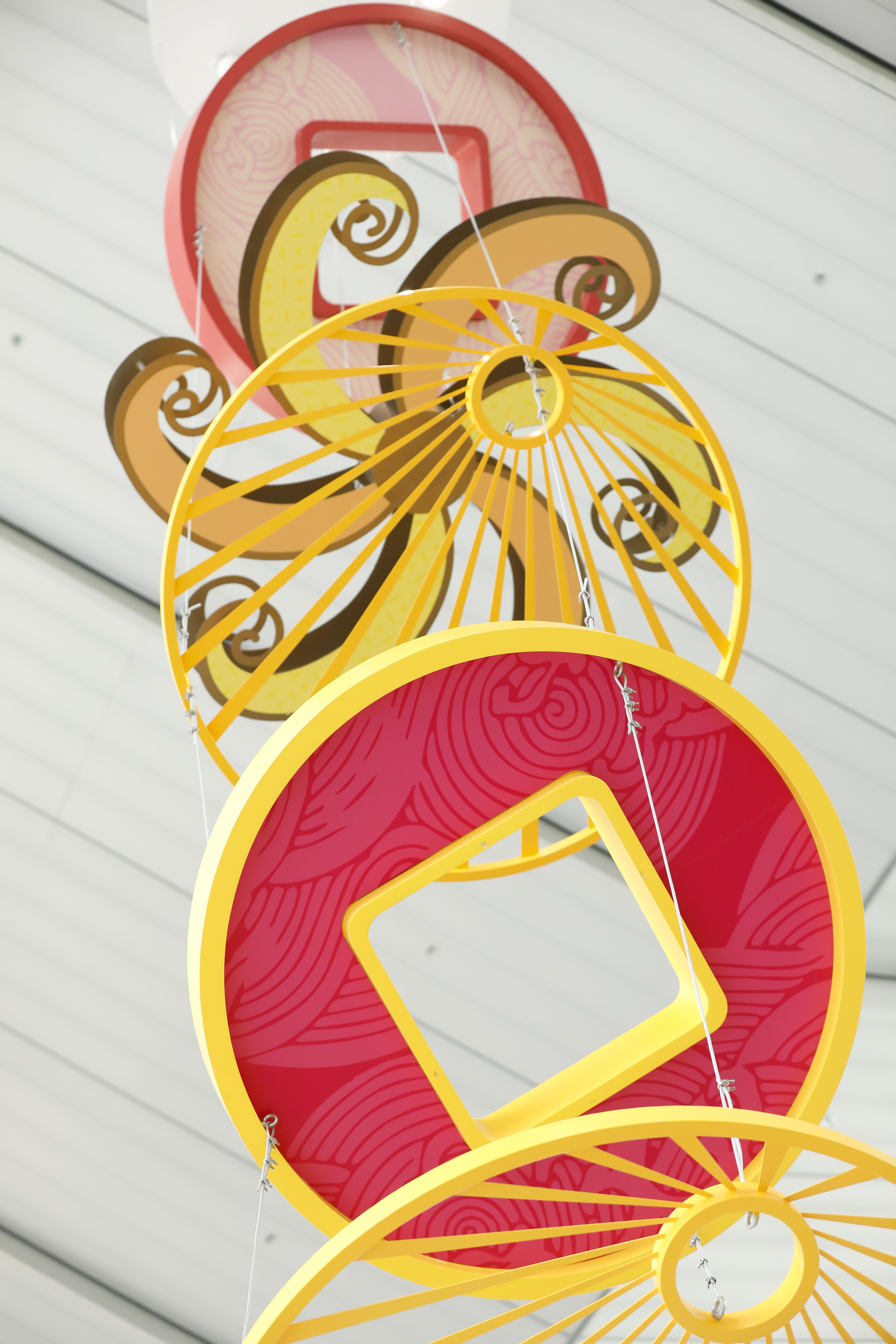 东荟城名店仓lululemon,从深圳如何到香港东荟城名店仓