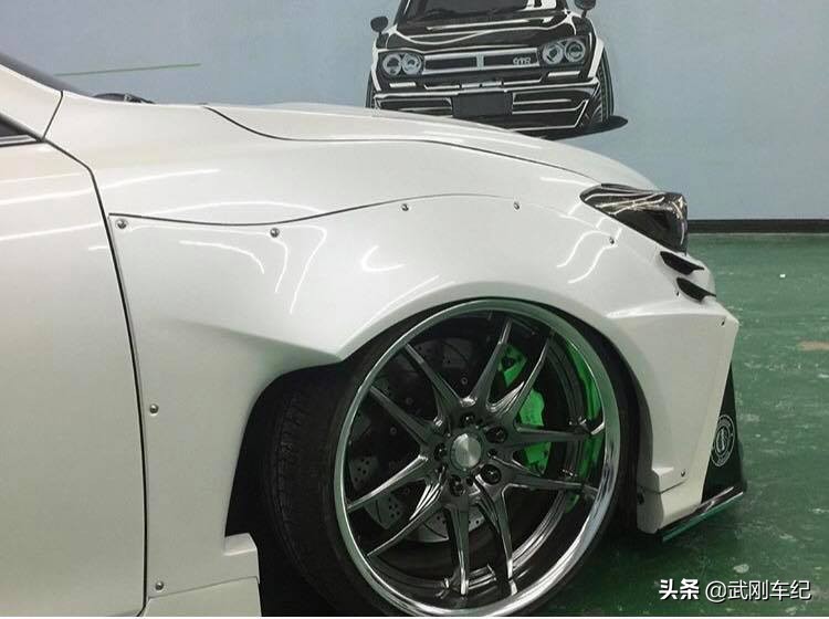 昂克赛拉3两厢版2.5宽体,昂克赛拉3三厢改装案例