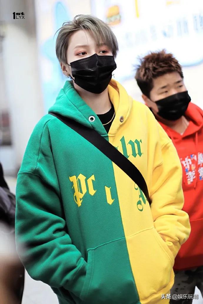 张艺兴刘雨昕ck广告视频,ck代言人刘雨昕最新内衣