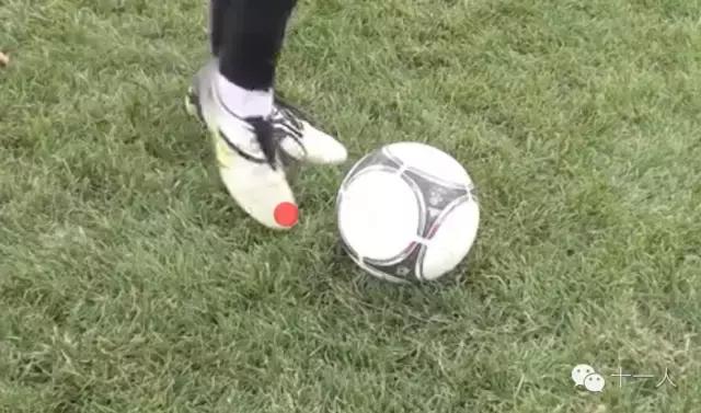 简单实用的足球射门技巧,足球实用技巧射门
