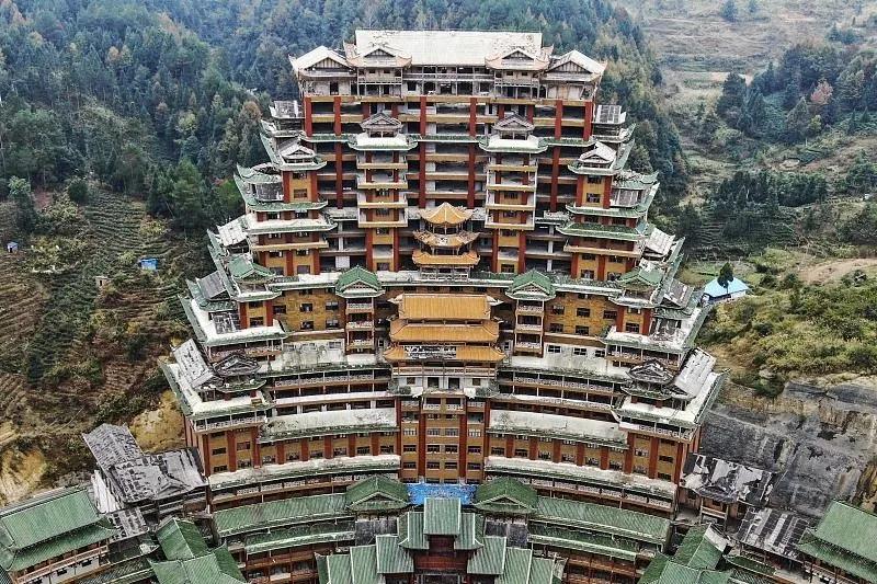 因一栋楼,37万人欠债400亿!中国最敢花钱的领导,终于现原形了