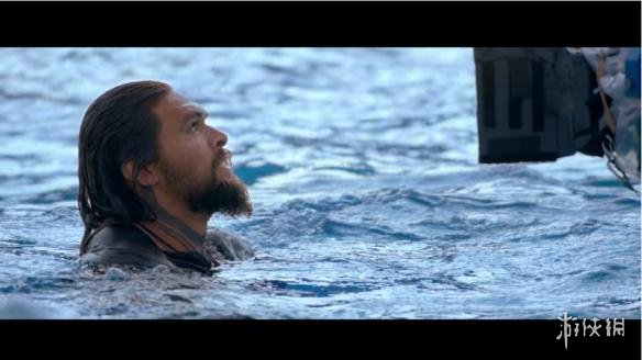 海王最新版预告片震撼来袭,海王热映艰苦打斗呈现超强速激