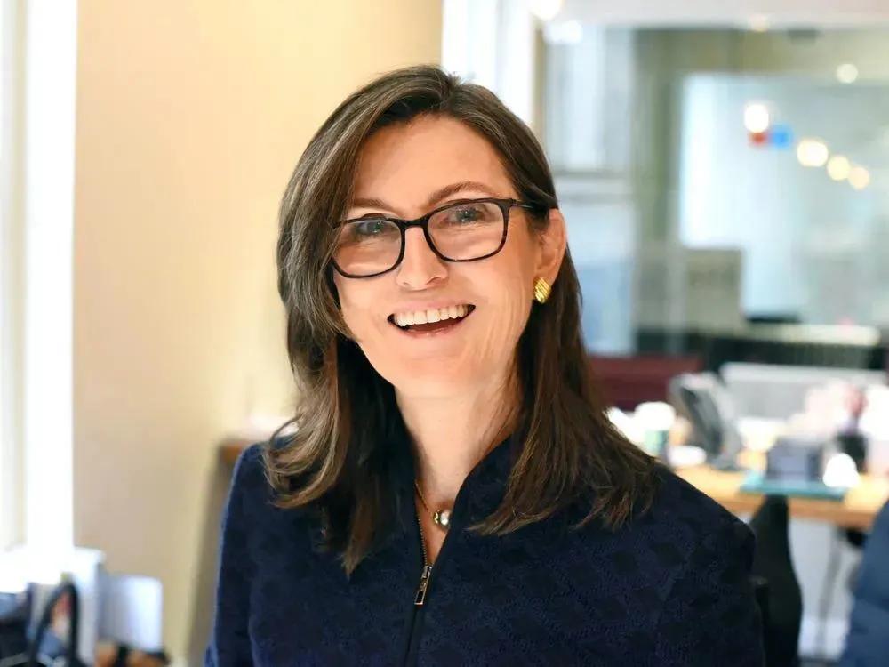 谁是当今世界最伟大的足球教练,谁是当今世界上最好的运动员英语