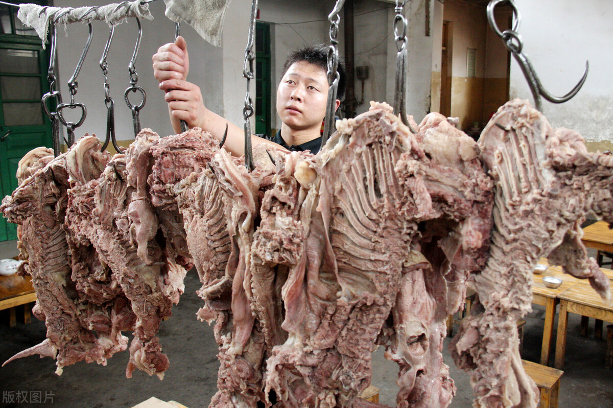 沈阳大哥开羊肉汤馆，1元吃10碗羊肉汤，不亏反赚100万，方法给你