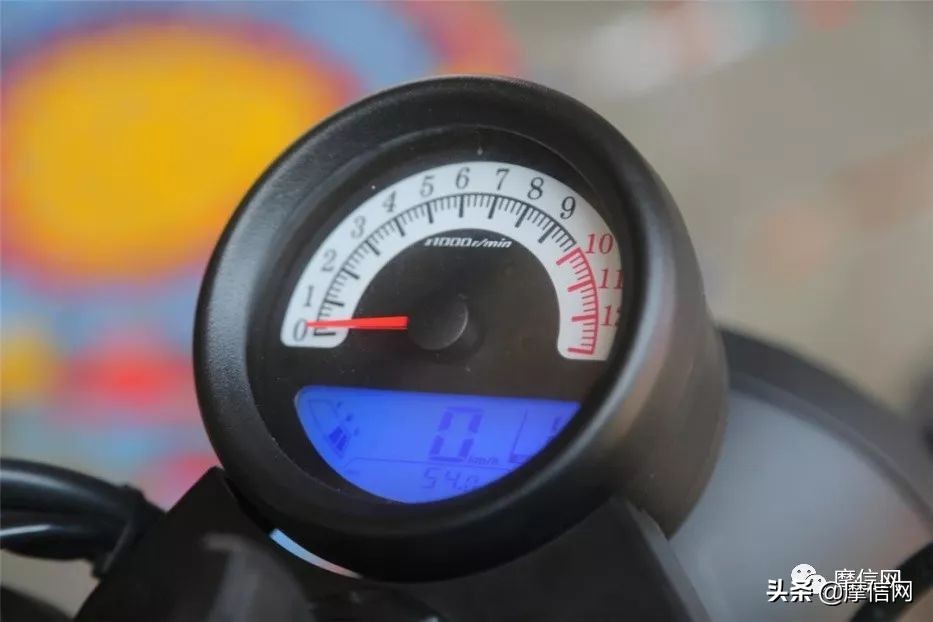 复古铁甲骑兵测评,银钢铁甲骑兵复古车200测评