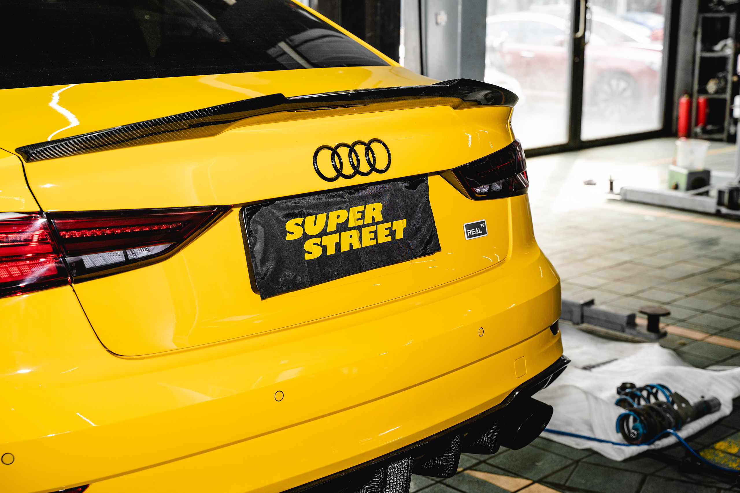 奥迪S3拆掉BILSTEINB16，换上KWV3绞牙避震，只想更舒适。