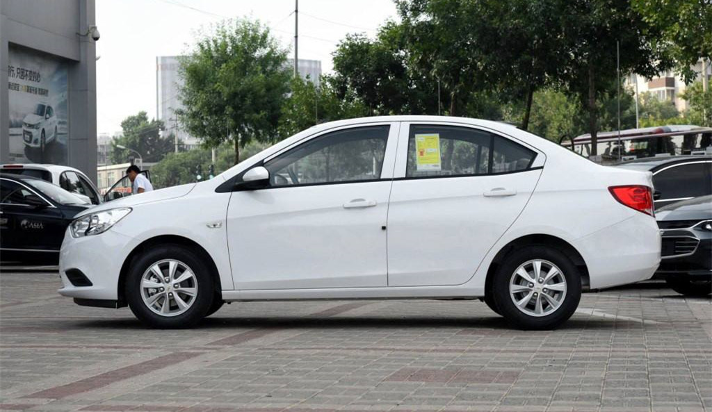 赛欧销量非常稳定的小型家轿,最便宜的赛欧车型