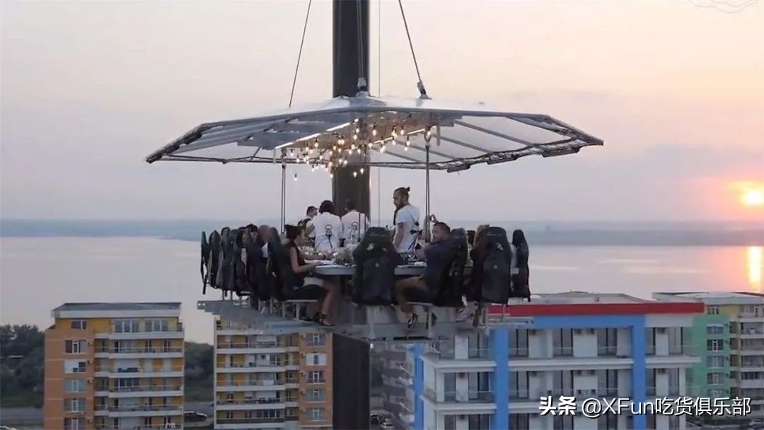 三里屯惊现*场赌**火锅！用鱼丸下注？