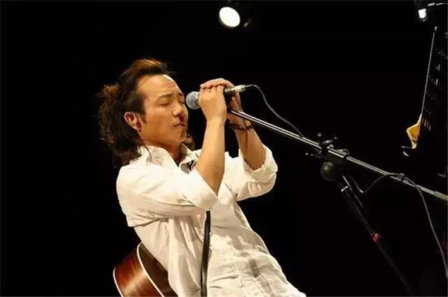 许巍曾经的勇气和自信,许巍谁的人生都不易