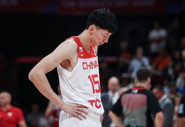 周琦受伤杜锋心寒,周琦受伤吐槽完整版