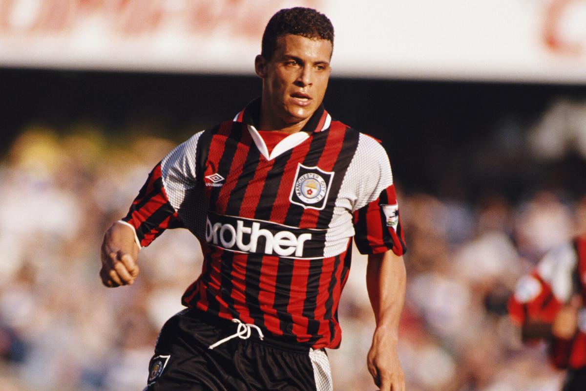 曼联最丑球衣,曼联最短命球衣