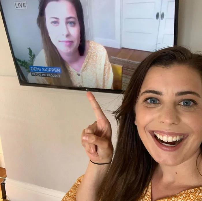 美国妹子用小发卡换回一辆车，终极目标是房子！看完不想打工了…