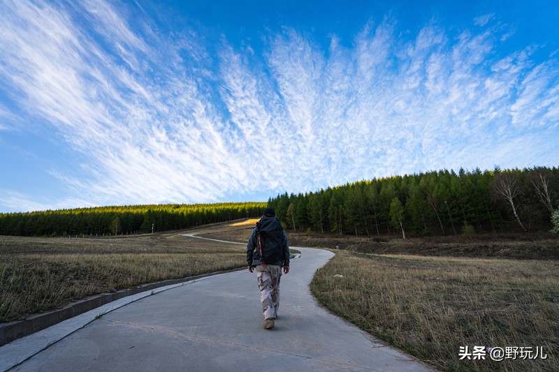 塞北初夏，拓乐陪我逐云日，拓乐Thule35LAllTrailX背包测评