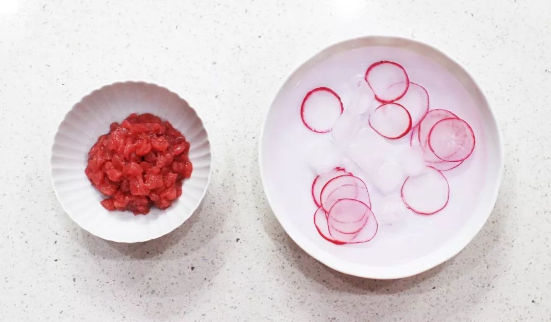 金枪鱼牛油果塔塔的做法,金枪鱼塔塔做法步骤