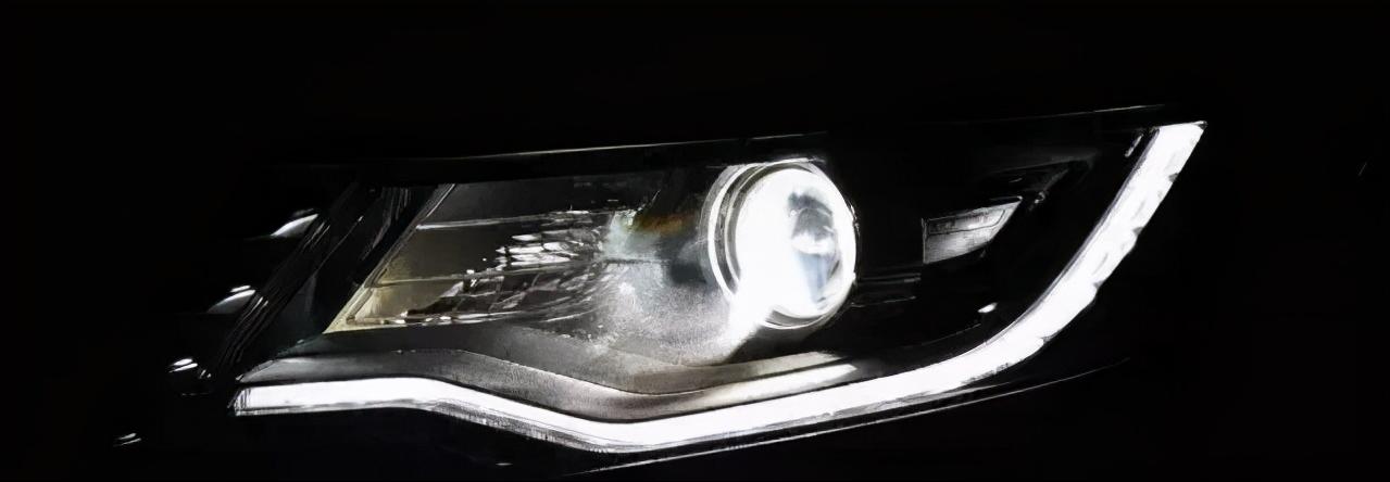 氙气灯和led灯哪个更好看,氙气灯对比led灯哪个好