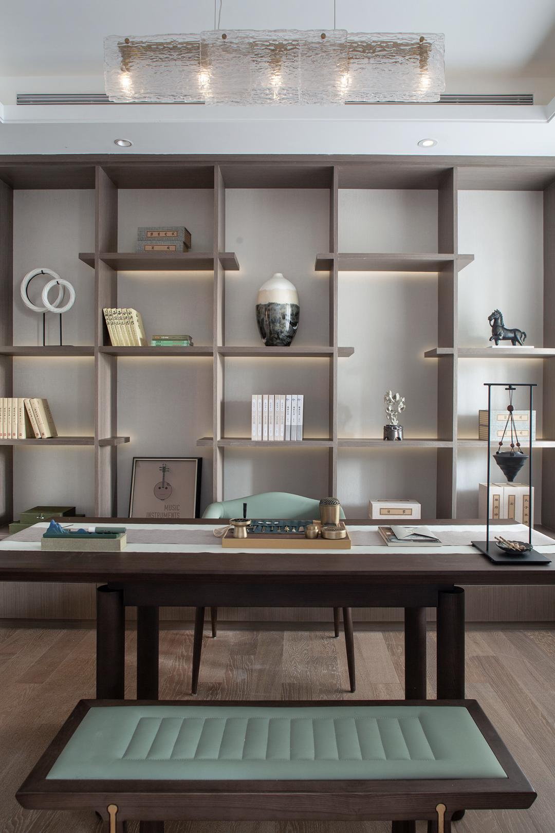 「香港方黄集团新作」静谧无忧桃花源vs烈艳蓝金Dior