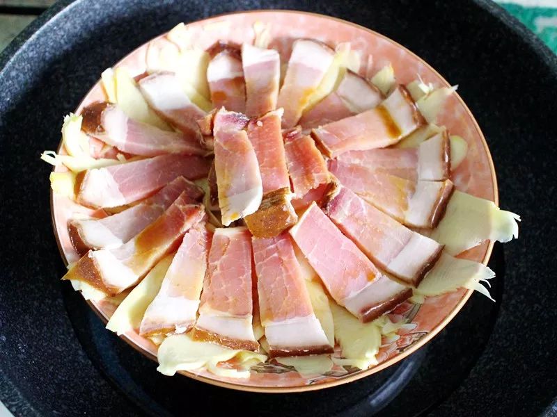 冬笋炒烟熏腊肉,冬笋炒腊肉做法腊肉要蒸吗