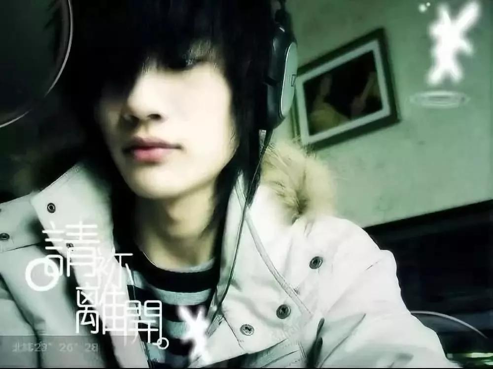 许嵩为何不能像周杰伦一直火,唯一能和周杰伦抗衡的许嵩