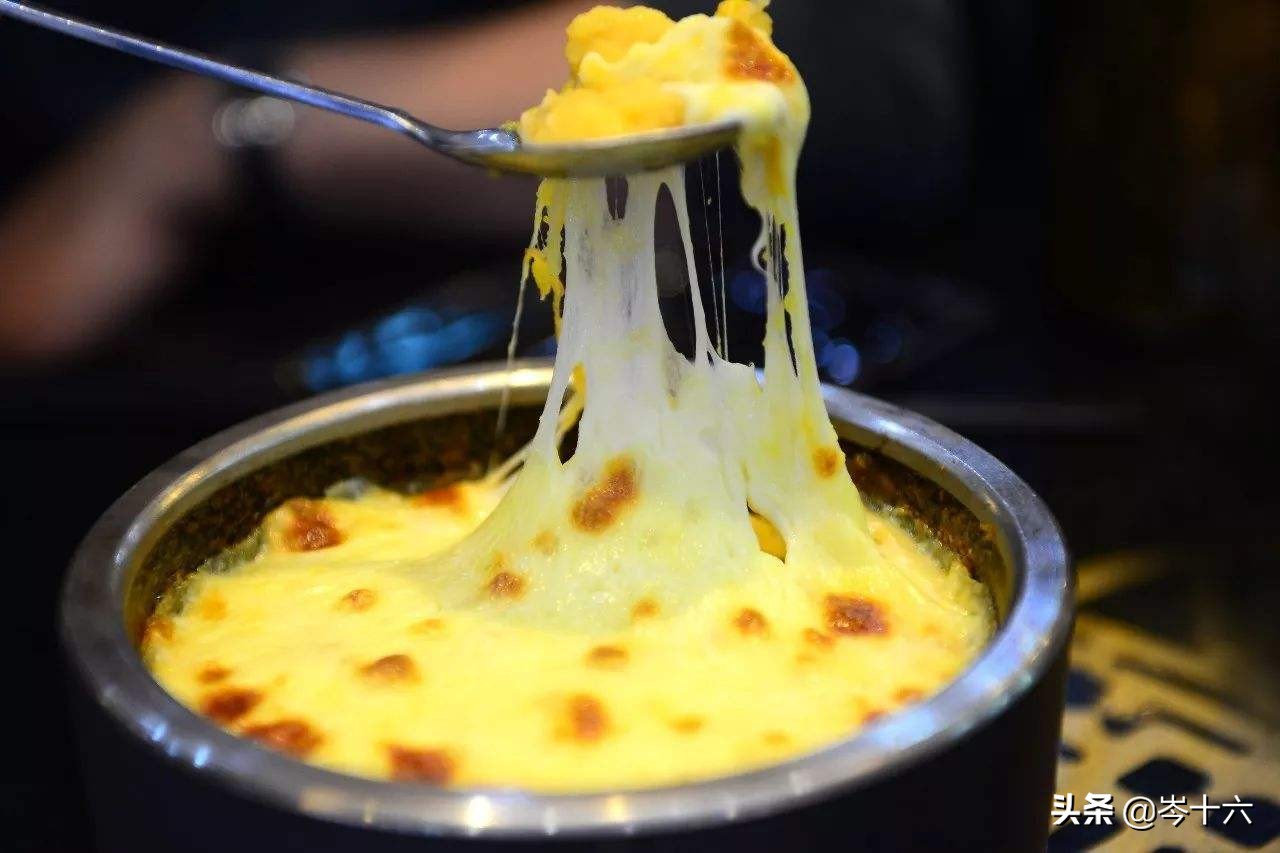 沙拉酱如何不残留的倒出,剩余的沙拉酱怎么取出来