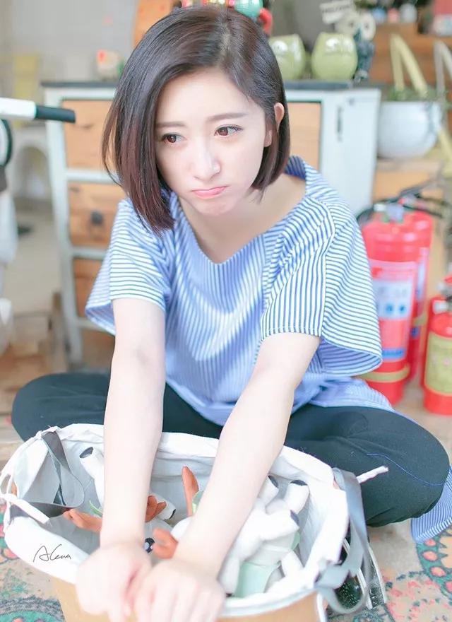 脸大的女生适合什么发型短发,大饼脸短发好打理有气场的发型