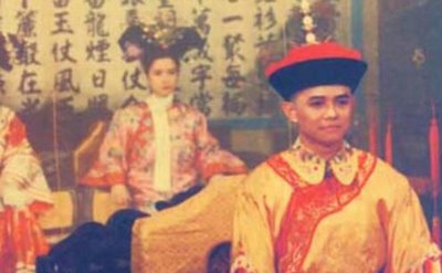 同治皇帝载淳的一生就和自己的年号一样“同治”悲催的傀儡皇帝